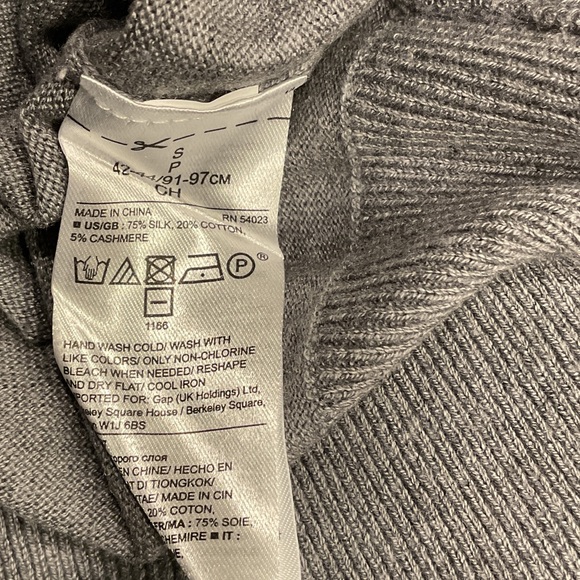 Banana Republic Men's Light Gray Crewneck Sweater, Size S - Picture 5 of 5